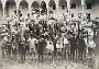 Anonimo gruppo di ragazzi con gigli festeggia il 13 giugno 1925 (Flavio Marchi)